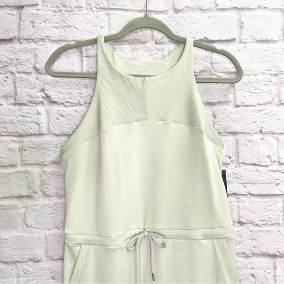 Under Armour Womens Threadborne Shoreline Dress Size S Loose Sage Green NWT - Picture 3 of 8